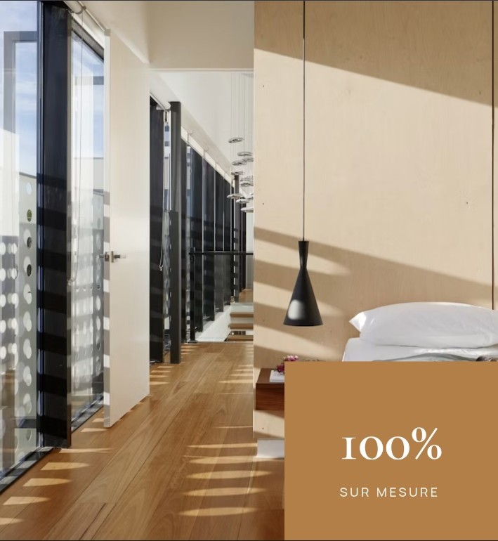 Intérieur lumineux équipé de stores sur mesure